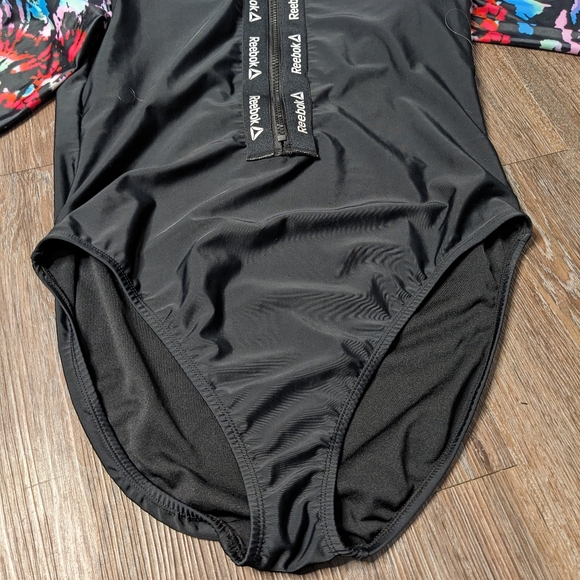 Reebok women's one piece long sleeve swimsuit - Picture 5 of 5